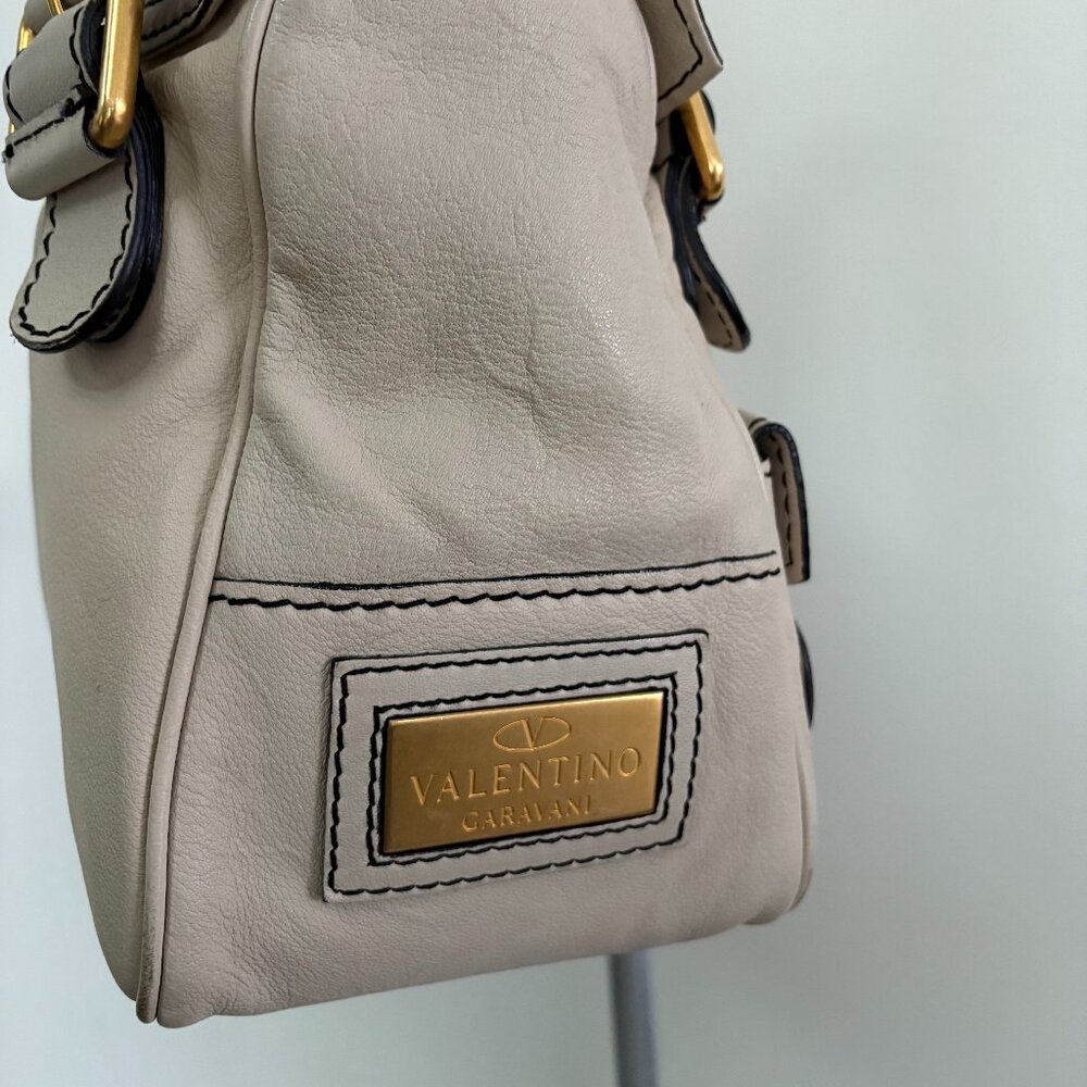 Authentic Valentino Garavani Shoulder Bag in Light Tan/Creme - Picture 4 of 16